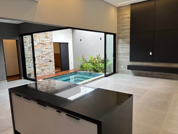 Casa à venda Primo Meneghetti 2